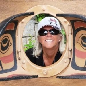 Meet your Posher, Joyce